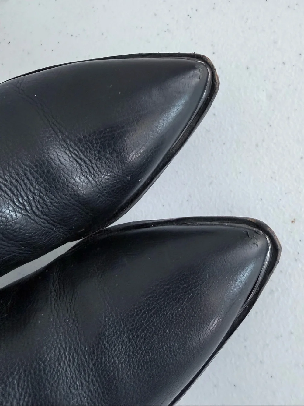Marc Fisher LTD Yale Black Leather Chelsea Ankle Boots Pointed Toe 5 Minimalist